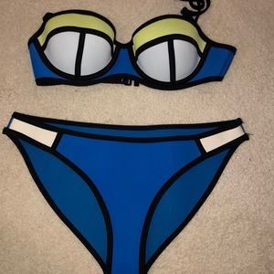 look alike triangl blue, yellow, white bikini